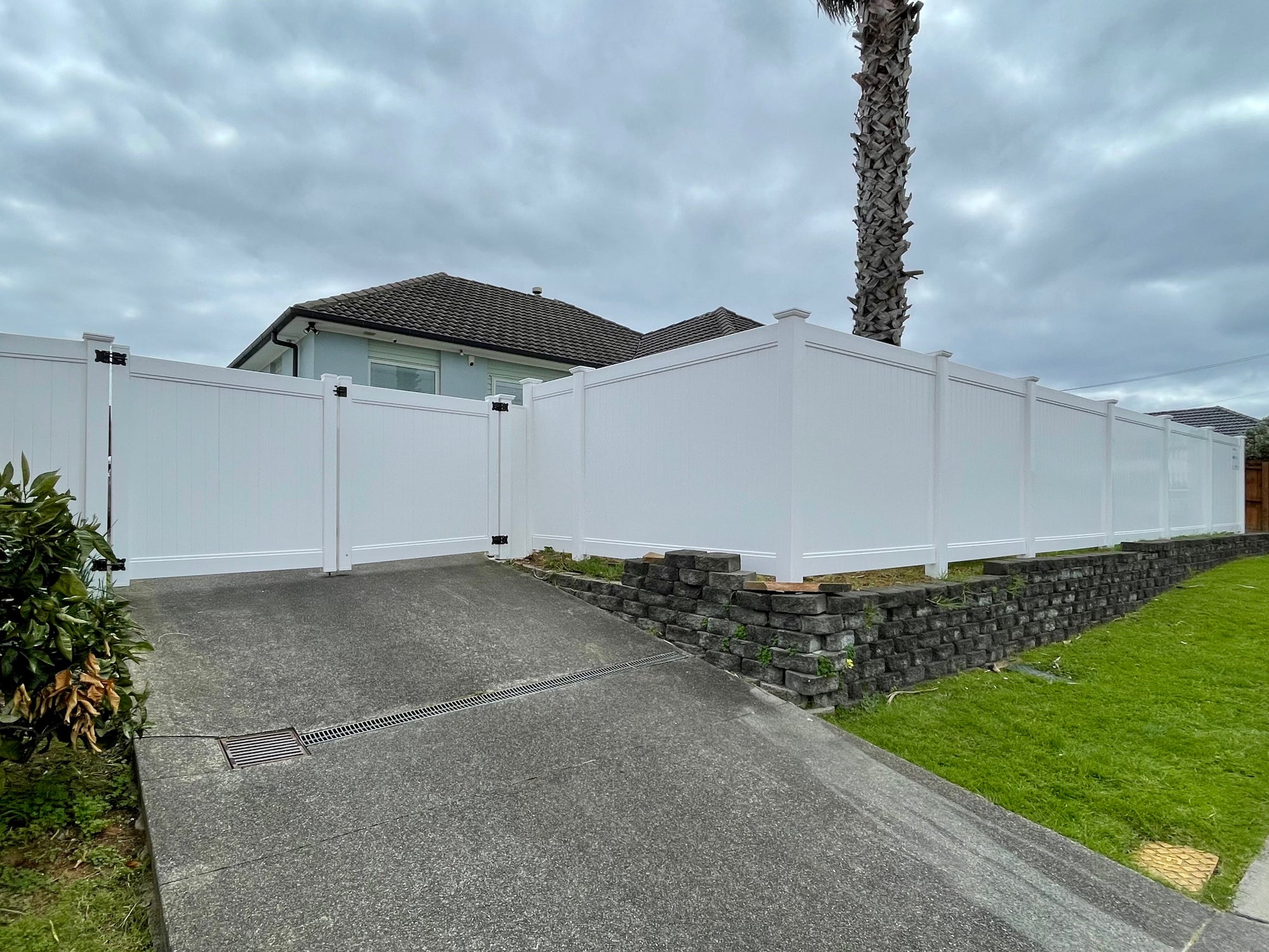 Swing Gates & Perimeter In Meadowbank