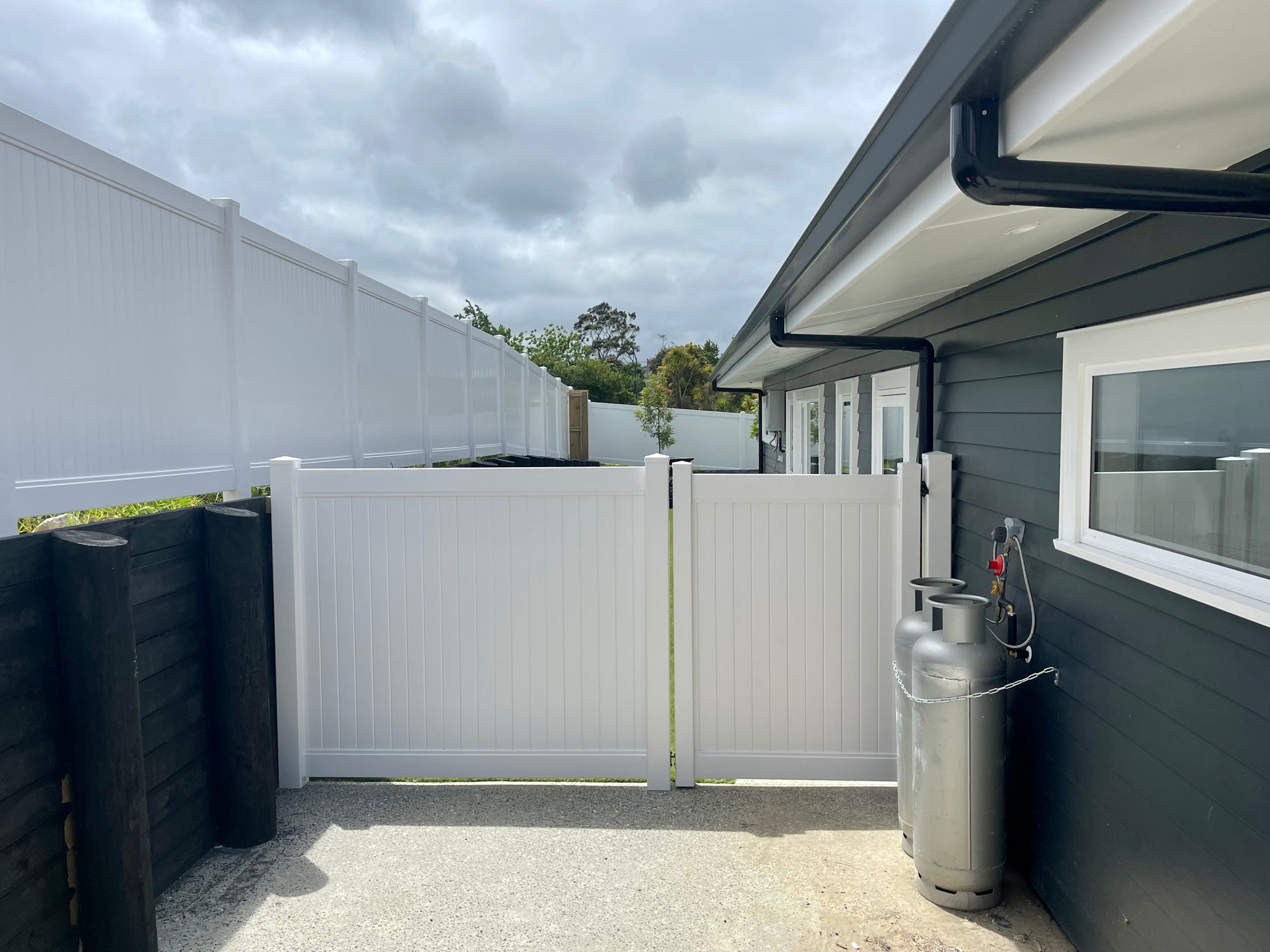 PVC Privacy Fence System: Pedestrian Gate 1.8m x 1.72m